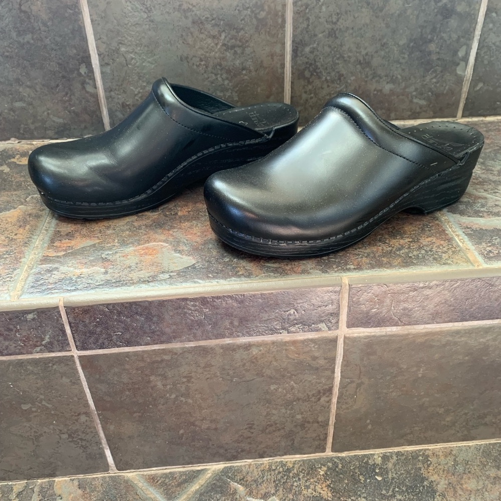 Dansko Clogs - Picture 2 of 6